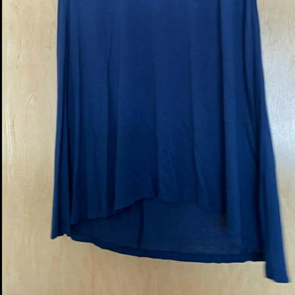 Alice + Olivia Jersey Crop Short Sleeves T-Shirt - Picture 2 of 9
